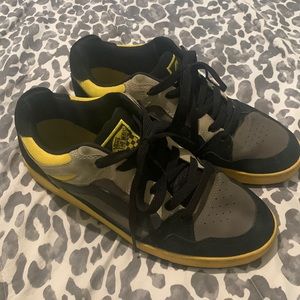 Mens Vans Skateboarding Shoes 11.5 black gray yellow